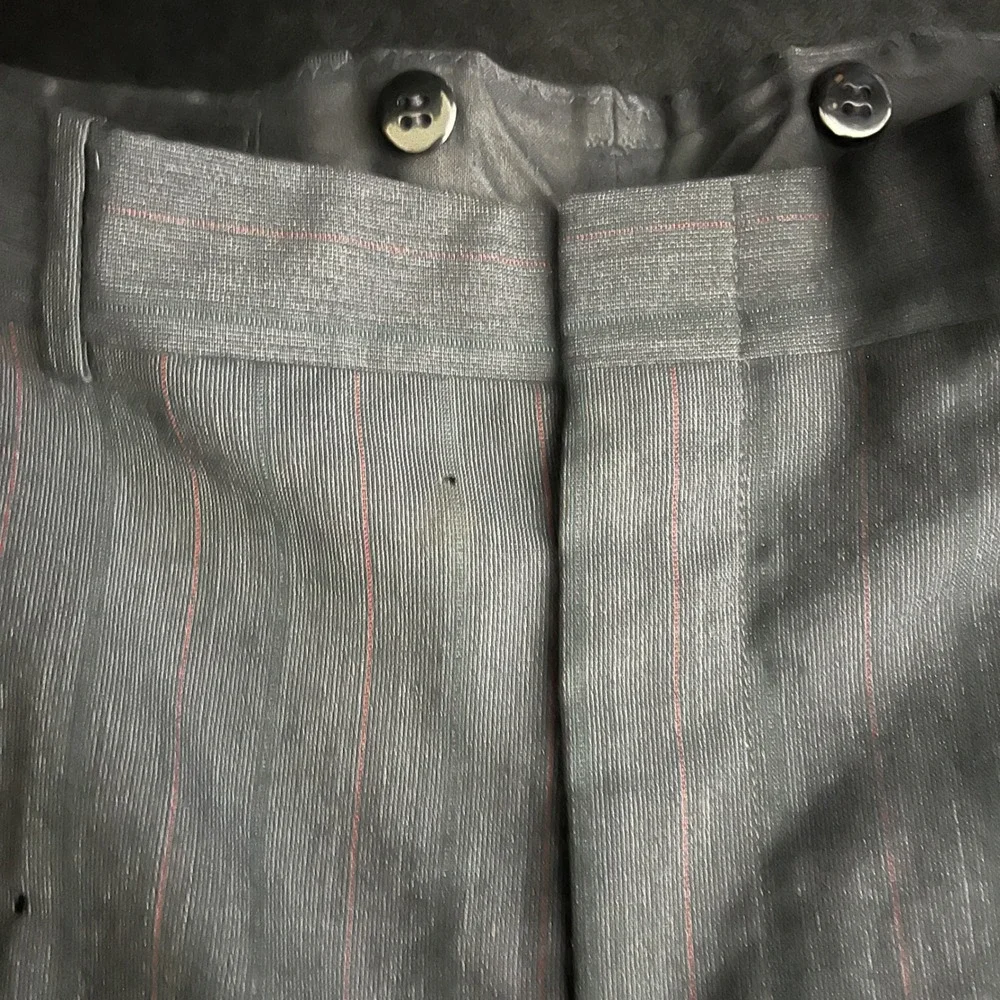 H. Freeman & Son 2-Piece Suit Mens 44R W38 Charcoal Grey Pinstripe Vintage USA